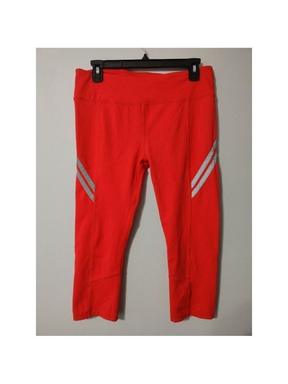 Women's Fabletics Cherry Red Capri Zip Leggings L with Night Reflective Stripes